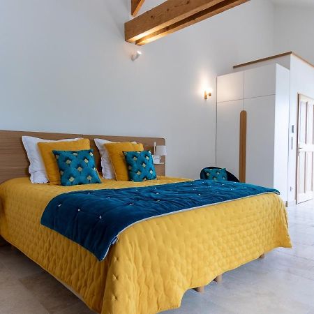 Mas Des Tourterelles Bed & Breakfast Jonquieres  Exterior photo