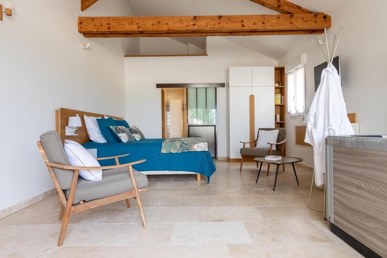 Mas Des Tourterelles Bed & Breakfast Jonquieres  Exterior photo